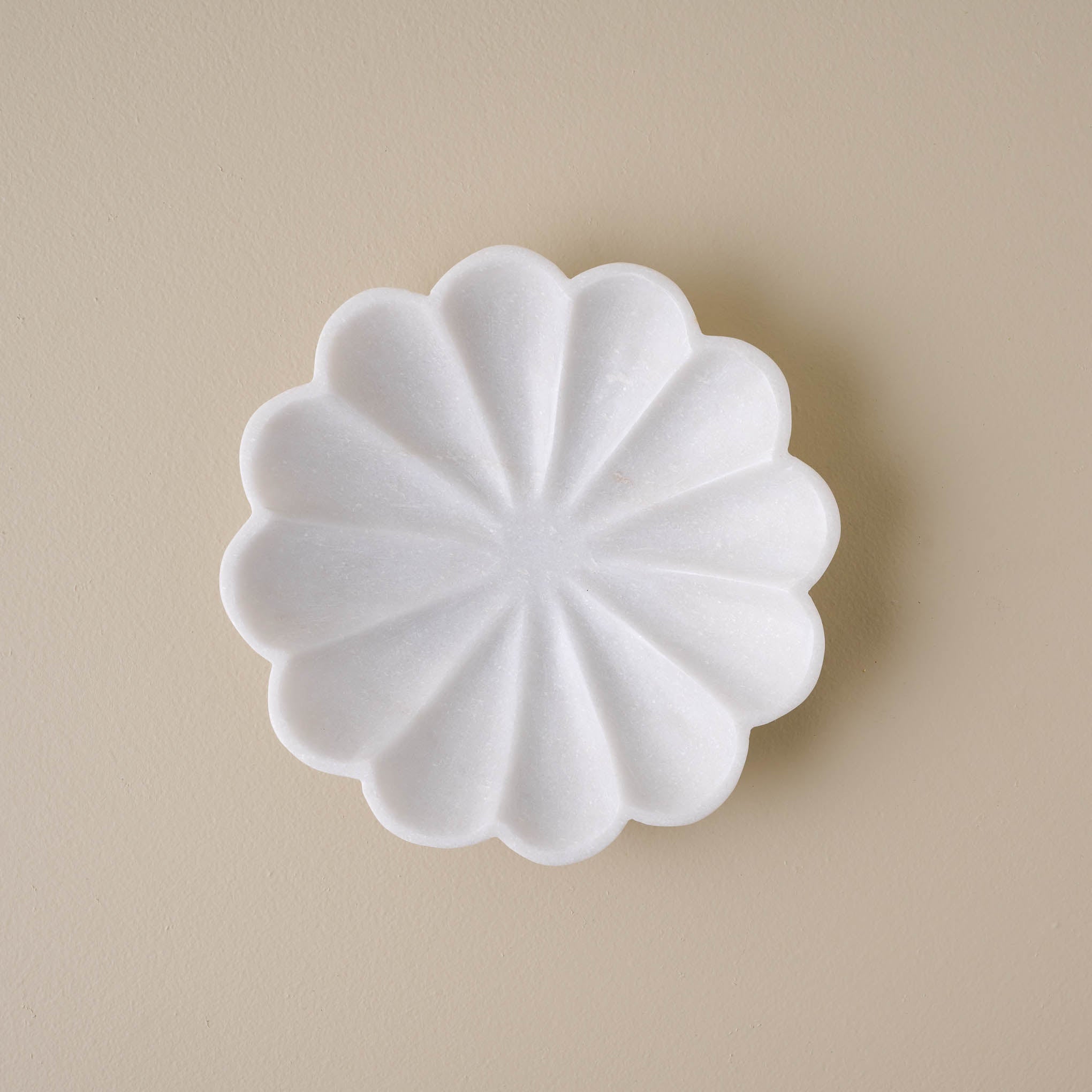 Scalloped Marble Accent Bowl